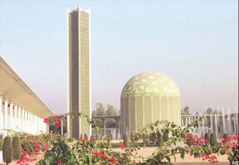 Damit-ist-das-Land-auch-die-siebte-und-vorerst-letzte-offizielle-Atommacht-im-Bild-das-pakistanische-Institut-fuer-Nuklearwissenschaft-und-technologie-in-Islamabad-Dass-auch-Israel-ueber-Nuklearwaffen-verfuegt-ist-jedoch-ein-seit-Jahren-offenes-Geheimnis