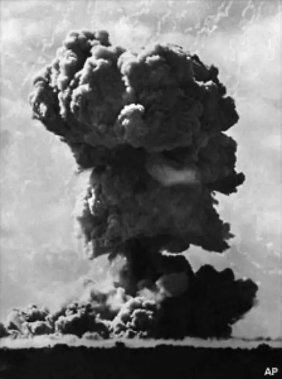 Die-dritte-Atommacht-ist-seit-1952-Grossbritannien-Bis-1991-fuehren-die-Briten-etwa-45-Nukleartests-durch-Der-erste-erfolgt-im-australischen-Maralinga