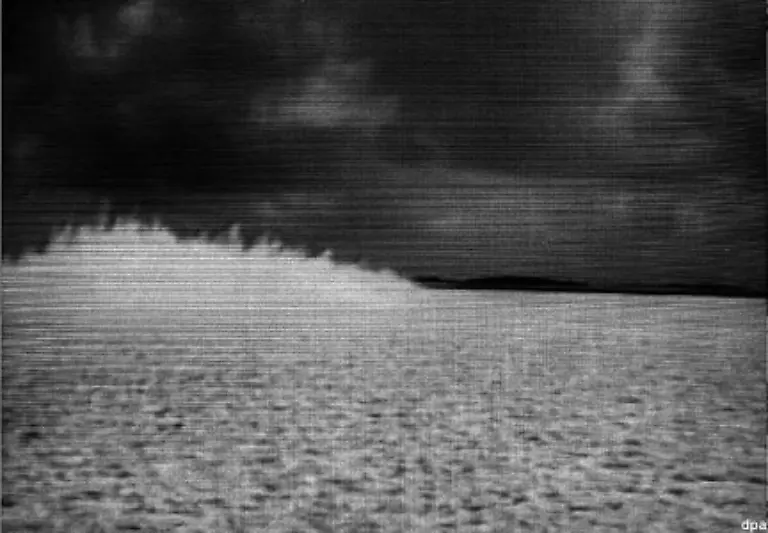 Am-5-September-1995-findet-der-erste-in-einer-Reihe-von-sechs-franzoesischen-Atomtests-statt