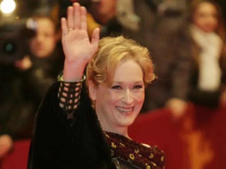 Aber-die-Rolle-der-Chefredakteurin-von-Runway-hat-sie-gereizt-Ich-fand-das-faszinierend-und-nahm-mir-vor-die-Rolle-zu-spielen-und-allen-zu-zeigen-dass-man-auch-vermeintlich-boese-Biester-vielschichtig-und-menschlich-darstellen-kann-verraet-Streep