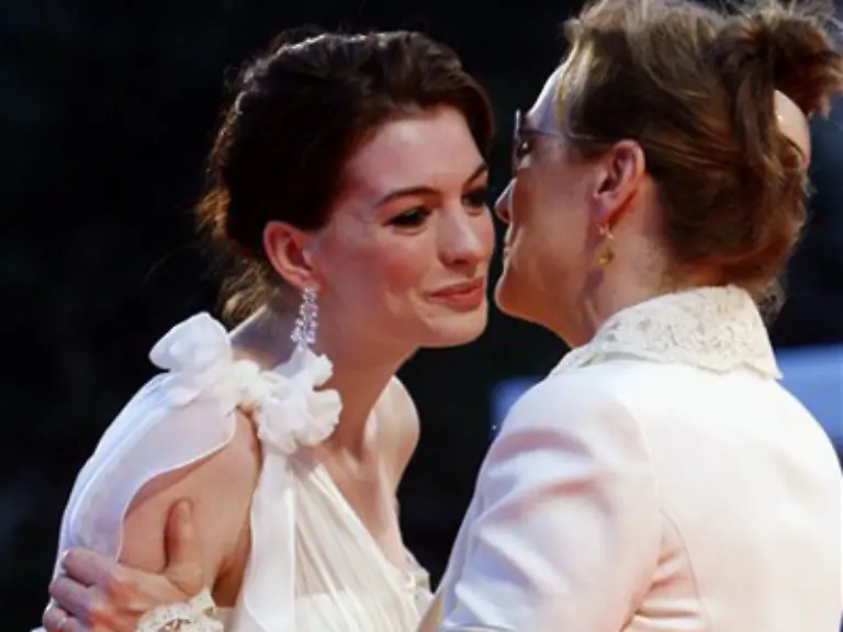 Sie-hat-mich-lange-umarmt-und-gesagt-dass-sie-froh-sei-dass-ich-die-Rolle-bekommen-habe-und-sie-wunderbar-spielen-werde-so-Hathaway