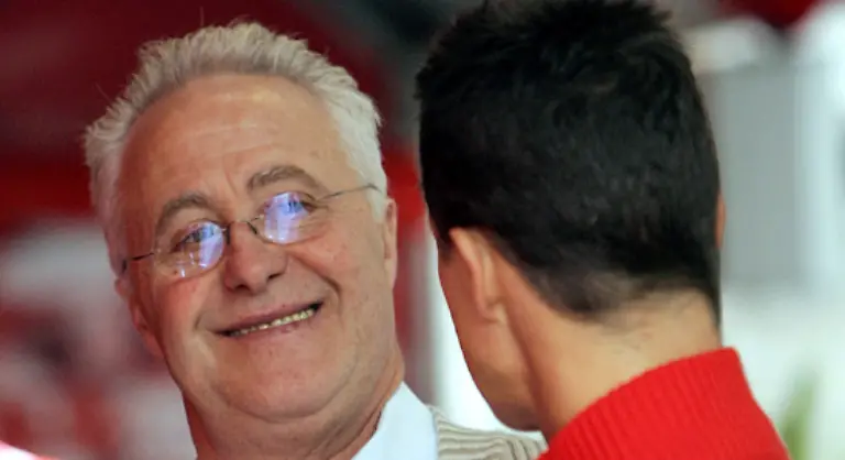 Der-Herr-Papa-hat-naemlich-Flugangst-und-deswegen-weiss-Schumi-diesen-Einsatz-ganz-besonders-zu-schaetzen-Es-ist-schoen-dass-Papa-bei-meinem-letzten-Rennen-mit-dabei-ist