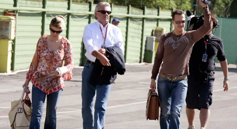 Schumacher-sei-schon-oft-in-Spa-gefahren-und-kenne-die-Strecke-sehr-gut-Das-war-ein-wenig-an-der-Realitaet-vorbei-formuliert