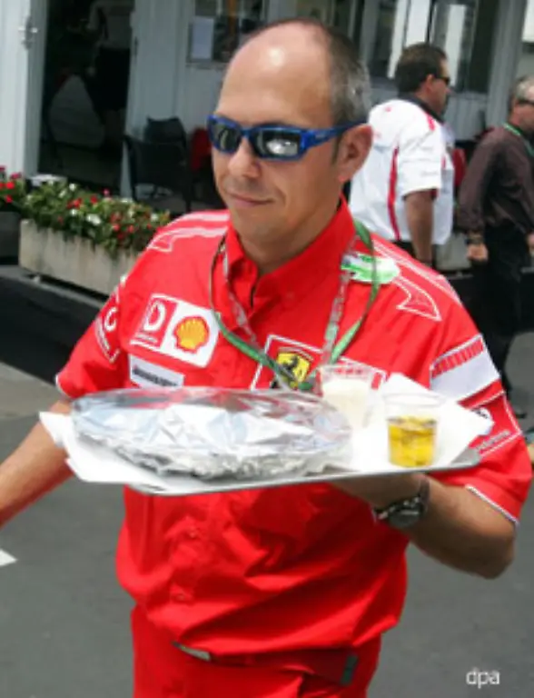 Das-letzte-Essen-vor-dem-Start-Was-es-ist-Etwas-Leichtes-so-Schumachers-Physiotherapeut