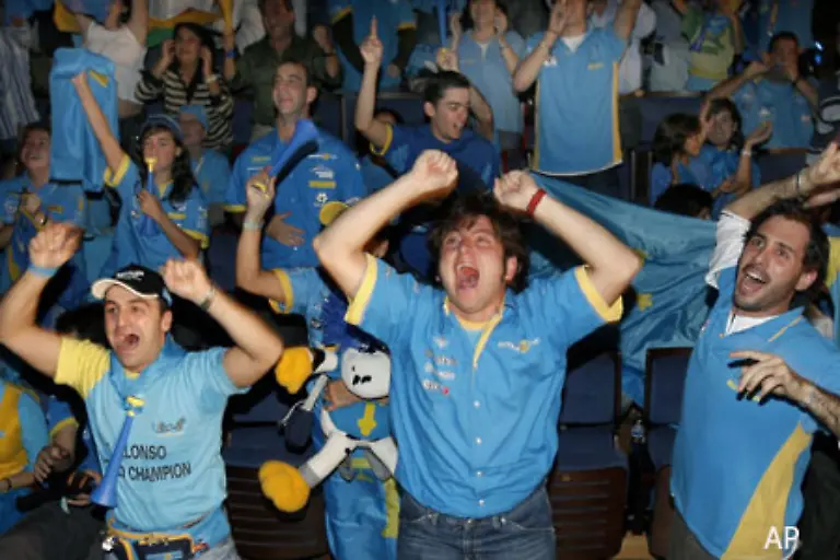 Und-grosse-Freude-auch-bei-den-Fans-von-Fernando-Alonso-der