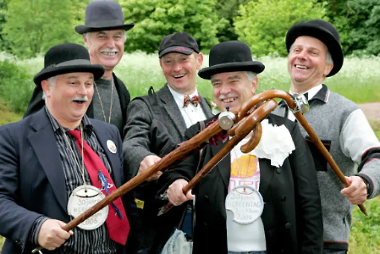 Auf-jeden-Fall-gehoeren-alkoholische-Getraenke-zu-jeder-Feier-dazu-damit-die-richtige-Stimmung-aufkommt