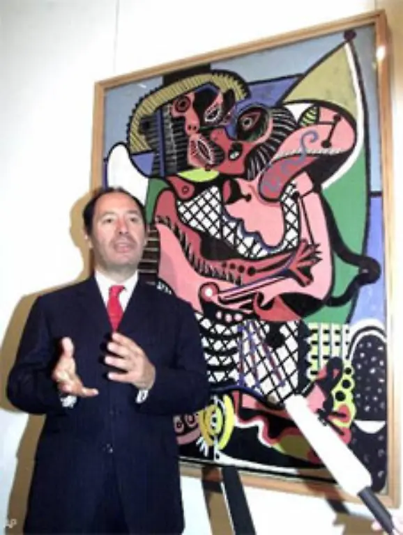 Ein-Objekt-wurde-so-dargestellt-als-saehe-man-es-von-allen-Seiten-gleichzeitig