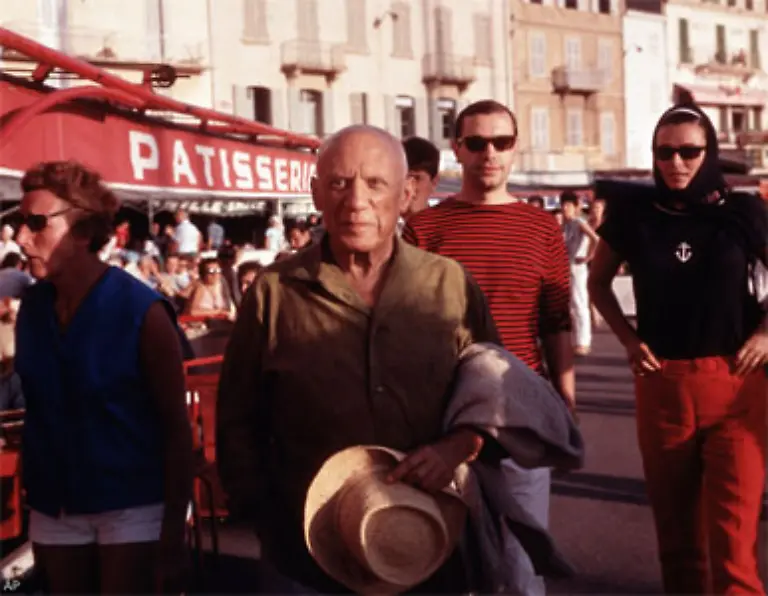 Als-Picasso-der-wegen-der-Franco-Diktatur-nicht-in-seine-Heimat-zurueckkehren-konnte-die-franzoesische-Staatsbuergerschaft-beantragte