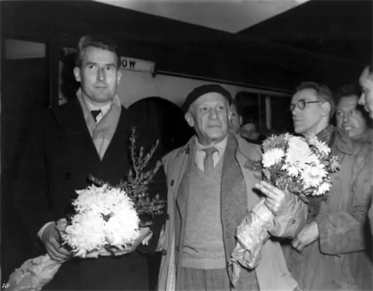 Er-pflegt-aber-den-Umgang-mit-Anarchisten-und-verherrlicht-die-Sowjets-hielt-der-Inlandsgeheimdienst-DST-fest