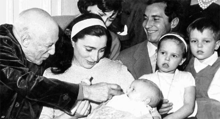 ... das seine Familie und vor allem die Frauen stets gedemütigt und ausgenutzt habe: