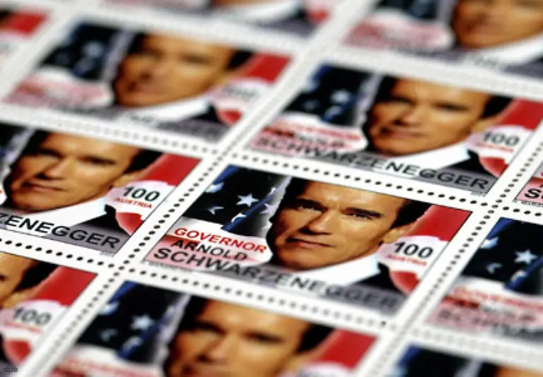 In-seinem-Geburtsland-Oesterreich-wird-Schwarzenegger-bereits-mit-einer-Briefmarke-geehrt