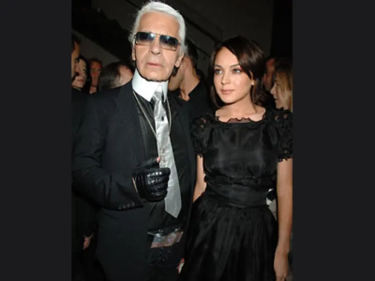 Karl-Lagerfeld-wohl-ein-bisschen-zu-toll-in-seiner-gesamten-Duennheit