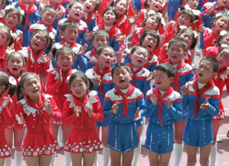 Unvergessen-sind-auch-solche-Bilder-Kollektives-Weinen-nach-dem-Tod-Kim-Il-sungs-im-Jahre-1994