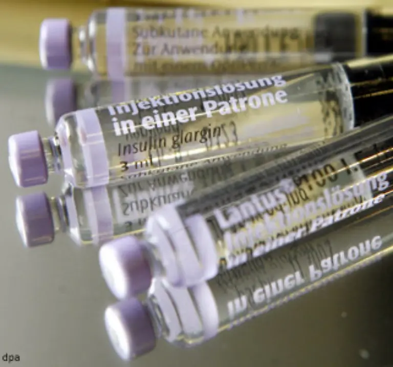 Es-gibt-allerdings-Ausnahmen-Medikamente-beispielsweise-Insulin-und-Spezialnahrungsmittel-duerfen-mit-an-Bord-in-der-Menge-wie-sie-auf-der-Reise-benoetigt-werden-Allerdings-muss-dies-auf-Verlangen-nachgewiesen-werden-beispielsweise-mit-einem-aerztlichen-Attest