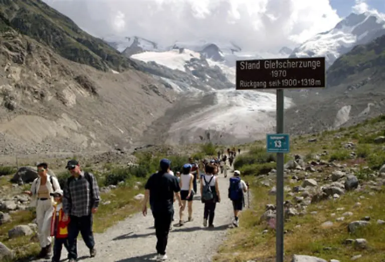 Die-Schweizer-Gletscher-wichen-in-nur-zwei-Jahren-bis-zu-150-Meter-zurueck
