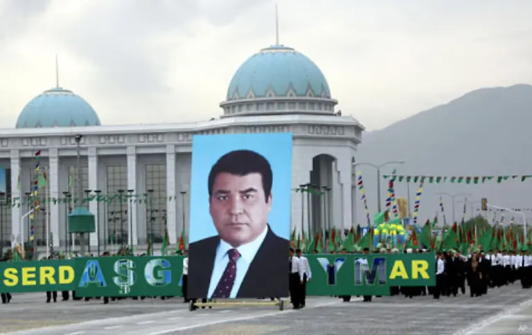 Allerdings-ist-Turkmenistan-wegen-seiner-grossen-Erdgasreserven-interessant-Darum-bemuehen-sich-vor-allem-China-Russland-und-die-Ukraine