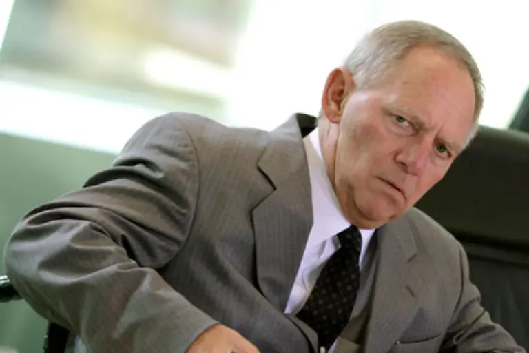 Innenminister-Wolfgang-Schaeuble-CDU-Schaeuble-hat-erwartungsgemaess-keine-Schwierigkeiten-bei-der-Einarbeitung-in-sein-Amt-schliesslich-leitete-er-das-Ressort-bereits-von-1989-bis-1991-unter-Kanzler-Kohl