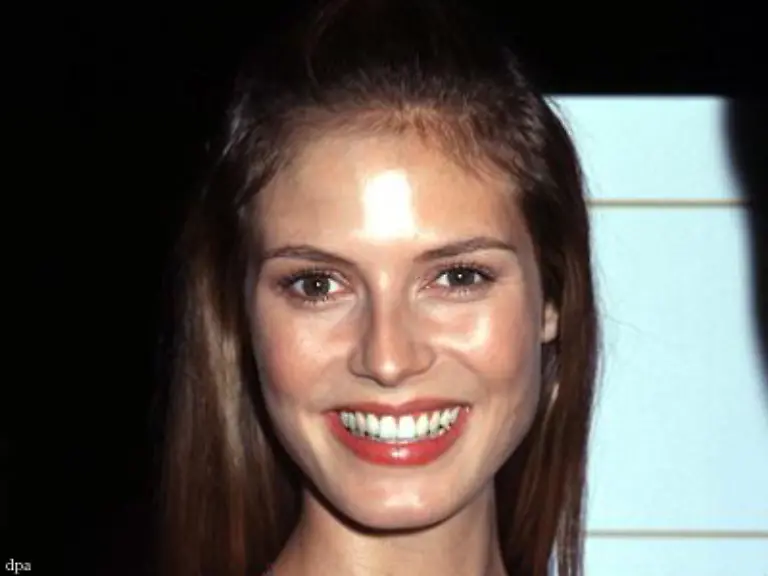 Ihr-natuerlicher-Look-war-schon-damals-nur-die-Haelfte-des-Erfolgsgeheimnisses-1996-gruendete-sie-die-Heidi-Klum-GmbH-das-deutsche-Frollein-mausert-sich-zur-Geschaeftsfrau-Und-weil-Blut-dicker-ist-als-Wasser-ist-Vater-Guenther-ihre-Hauptstuetze-beim-Geschaeftlichen