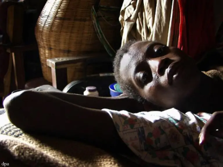 Aus-dem-Jahr-1959-stammt-die-aelteste-sicher-dokumentierte-HIV-Infektion-Sie-wurde-spaeter-in-der-Blutprobe-eines-Afrikaners-nachgewiesen