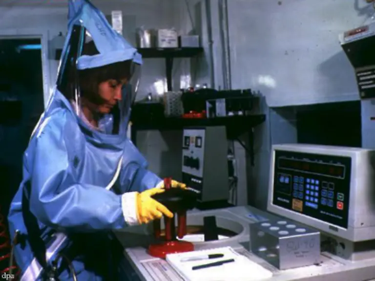 Am-5-Juni-1981-beschreibt-die-US-Gesundheitsbehoerde-CDC-erstmals-offiziell-die-noch-namenlosen-mysterioesen-Krankheitsfaelle