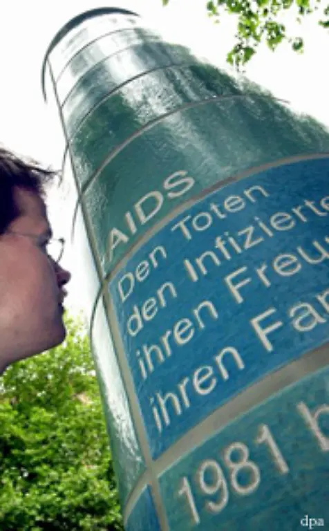Im-gleichen-Jahr-beginnt-auch-das-Robert-Koch-Institut-in-Deutschland-damit-ein-AIDS-Register-zu-fuehren