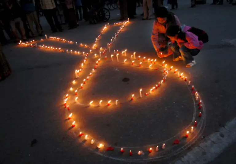 Trotzdem-sind-2009-etwa-431-Menschen-in-Deutschland-an-AIDS-gestorben