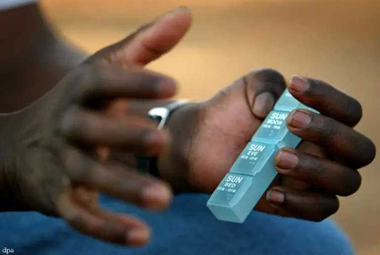 um-die-Erkrankten-mit-preiswerten-oder-Gratis-Medikamenten-zu-versorgen