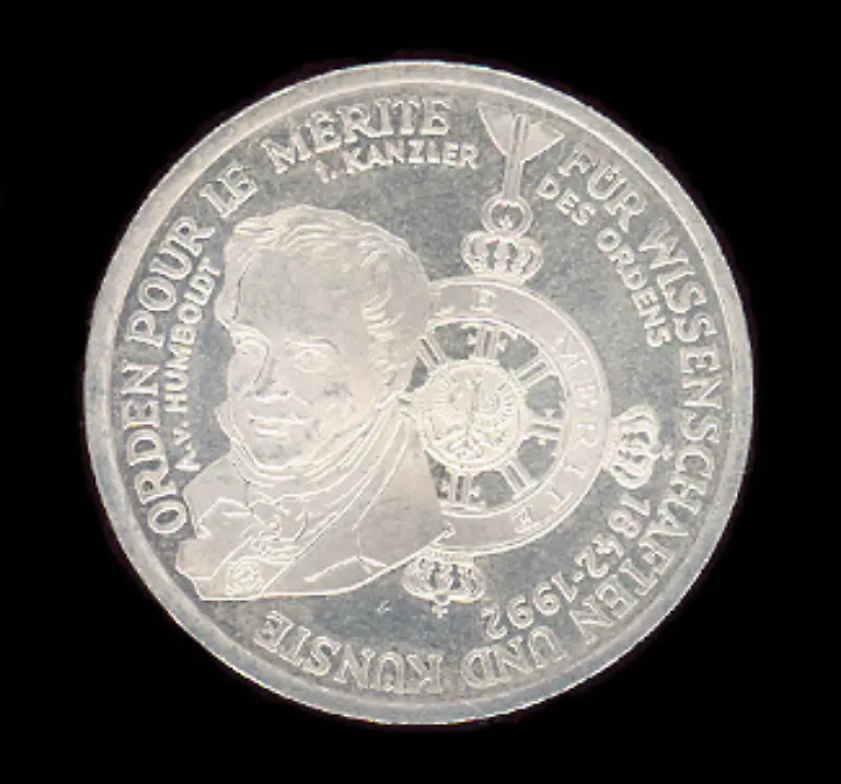 Schon-Anfang-2005-haben-die-Experten-Rohstoffen-eine-gute-Wertentwicklung-vorausgesagt-Vor-allem-Edelmetallen-wurden-gute-Aussichten-prognostiziert-Damit-lagen-sie-richtig