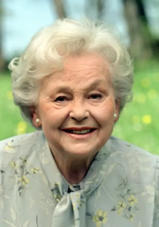 In-der-Rolle-der-Schwester-Agatha-glaenzte-Bruni-Loebel