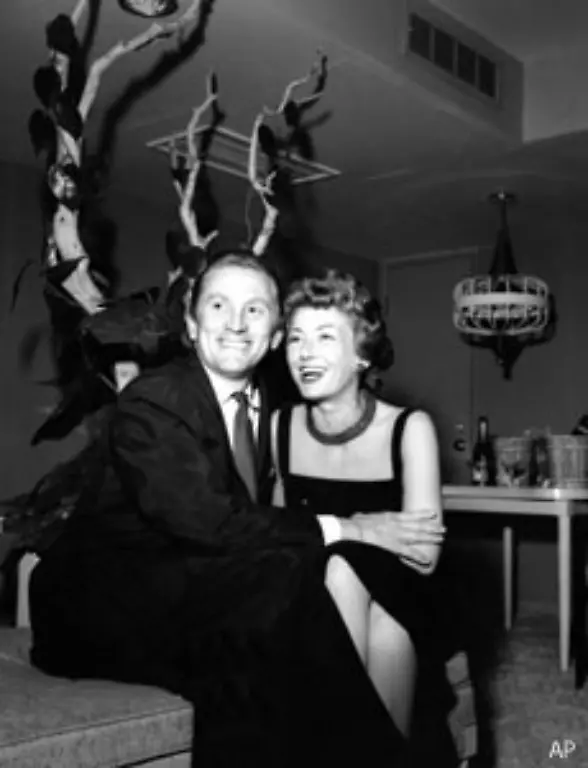 Drei-Mal-wird-er-fuer-den-Oscar-nominiert-fuer-die-Rolle-des-ehrgeizigen-Boxers-in-Champion-1949