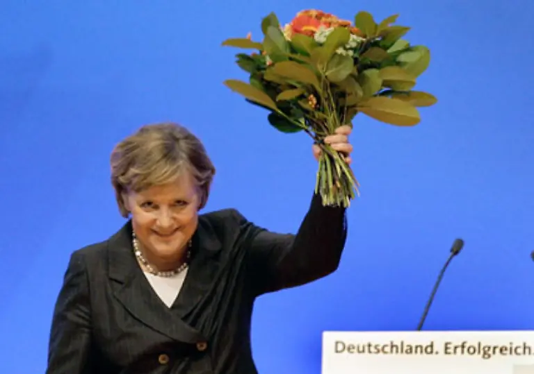 Das-erklaerte-Ziel-der-Bundeskanzlerin-ist-es-die-Lohnnebenkosten-von-derzeit-rund-42-Prozent-unter-die-Marke-von-40-Prozent-zu-senken