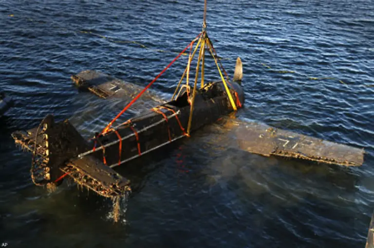 ein-riesiger-Muellstrudel-der-sich-im-Uhrzeigersinn-dreht