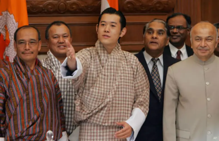 Der-26-jaehrige-Jigme-Khesar-Namgyel-Wangchuk-sagte-er-wolle-sein-Land-stark-machen-und-die-demokratische-Entwicklung-voranbringen
