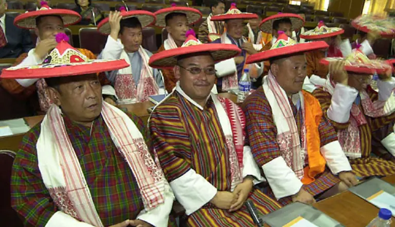 Aussenpolitisch-versucht-sich-Bhutan-zu-emanzipieren-Das-Koenigreich-ist-Mitglied-der-UNO-der-Blockfreien-Bewegung-und-der-Weltbank