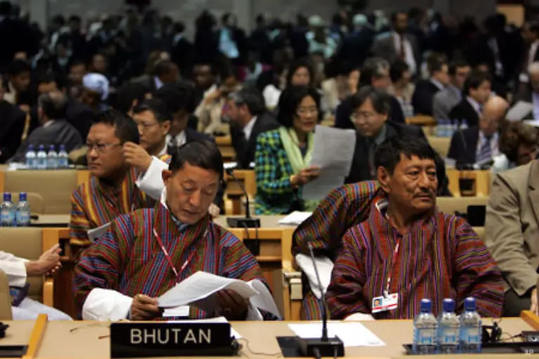 Auch-auf-internationalen-Konferenzen-ist-Bhutan-praesent-Hier-eine-Delegation-auf-dem-Weltklima-Gipfel-in-der-kenianischen-Hauptstadt-Nairobi