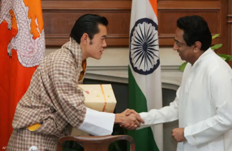 Aber-auch-die-Beziehungen-mit-Indien-muessen-gepflegt-werden-Bhutan-ist-vom-uebermaechtigen-Nachbarn-oekonomisch-abhaengig