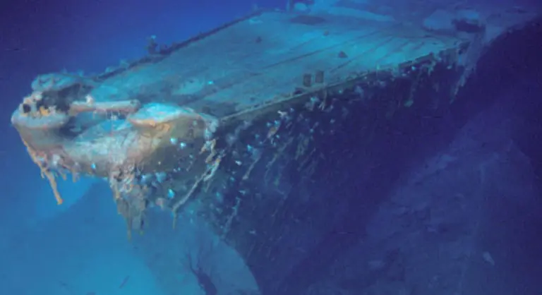 133-wo-sie-zusammen-mit-ihrem-Schiff-bis-1989-in-Frieden-ruhen-Dann-wird-das-ueber-250-Meter-lange-und-36-Meter-breite-Schiff-vom-US-amerikanischen-Tiefseeforscher-Robert-Ballard-in-4-800-Metern-Tiefe-entdeckt