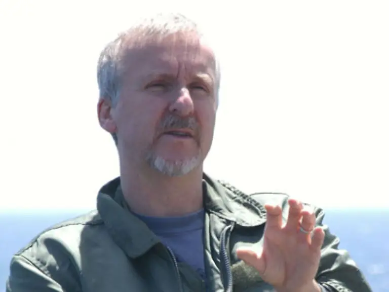 Das-Schiffswrack-und-der-Mythos-der-Bismarck-lockt-auch-den-Regisseur-James-Cameron-an-der-fuer-seinen-Film-Titanic-schon-zu-deren-Wrack-getaucht-war