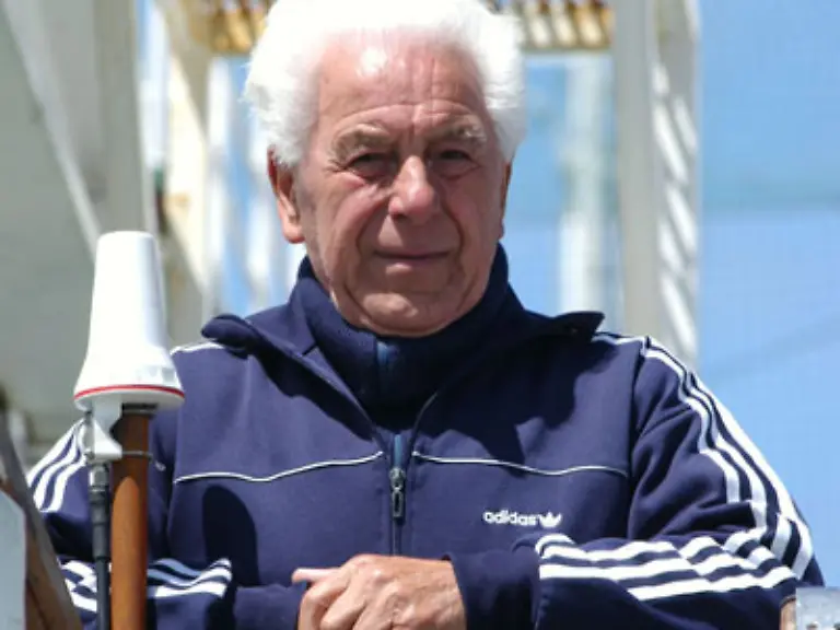 133-und-dabei-helfen-ihm-auch-zwei-Ueberlebende-der-Katastrophe-Walter-Weintz-133