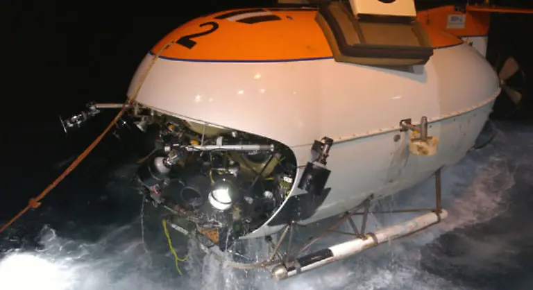 133-tauchen-Cameron-und-sein-Team-in-die-Welt-der-Bismarck-ein-die-auch-oft-als-die-deutsche-Titanic-bezeichnet-wurde-weil-sie-genau-wie-das-Kreuzfahrtschiff-als-unsinkbar-gegolten-hatte-133