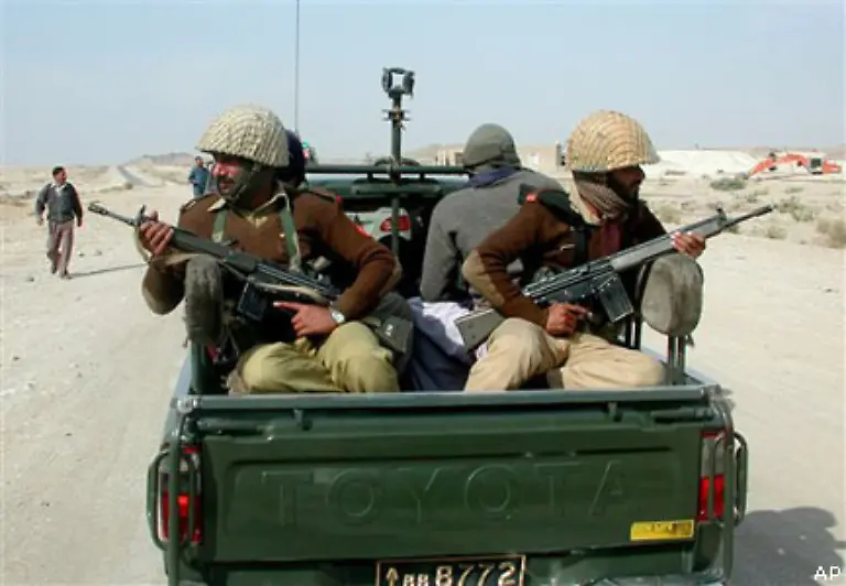 2006-eskaliert-der-Konflikt-nachdem-die-pakistanische-Armee-im-Dezember-2005-eine-groessere-Operation-gegen-die-Aufstaendischen-gestartet-hatte