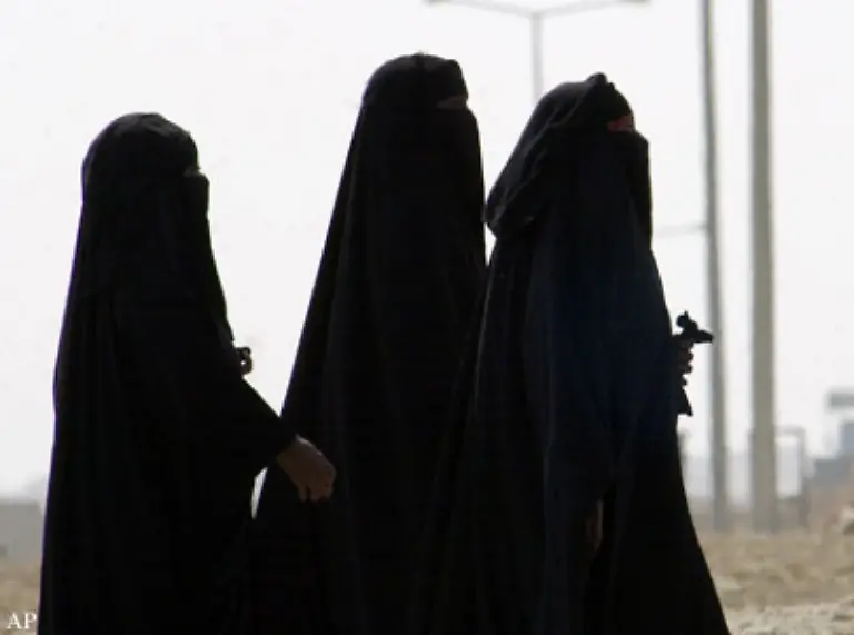 In-Saudi-Arabien-Iran-und-Afghanistan-werden-bis-heute-Frauen-wegen-Ehebruchs-hingerichtet