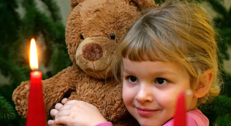 Jeder-erinnert-sich-gern-an-schoene-Weihnachtfeste-aus-der-Kindheit
