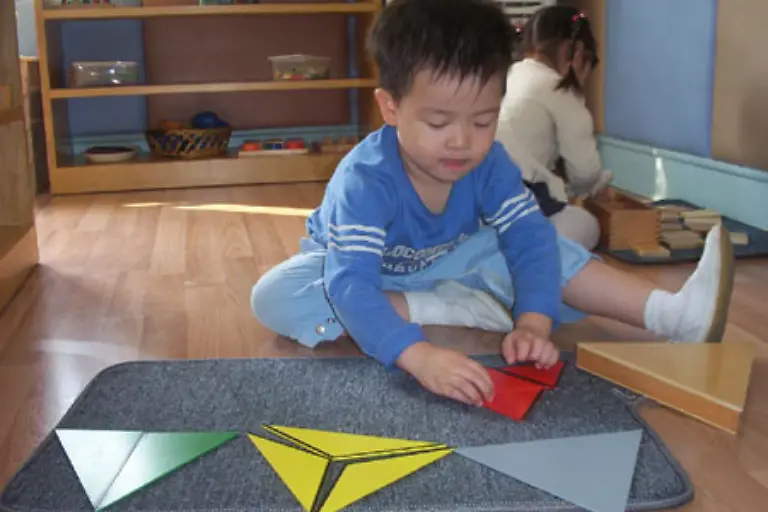 1-Die-Kinder-duerfen-die-Materialien-mit-denen-sie-lernen-wollen-frei-waehlen