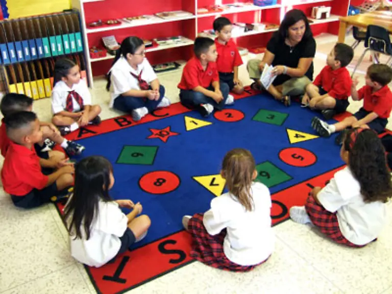 3-Die-Paedagogen-muessen-das-Leben-in-der-Gemeinschaft-so-gestalten-dass-genuegend-freie-Zeit-bleibt-um-sich-auf-Taetigkeiten-konzentrieren-zu-koennen