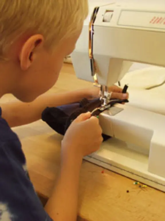 naehen-Und-wenn-mal-was-schief-geht-dann-wird-nicht-geschimpft-aber