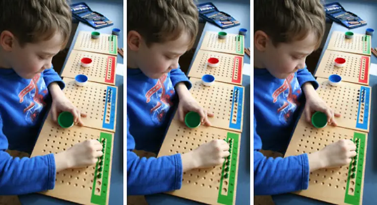 Kinder-brauchen-die-Moeglichkeit-Taetigkeiten-so-lange-zu-wiederholen-bis-sie-sitzen-Fuer-Kinder-sind-solche-eintoenigen-Handlungen-Schritte-innerer-Reifung-glaubte-Maria-Montessori