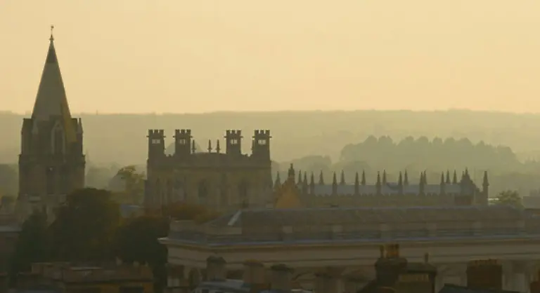 Oxford-geboren-Dies-ist-wie-er-selbst-gern-betont-der-dreihundertste-Todestag