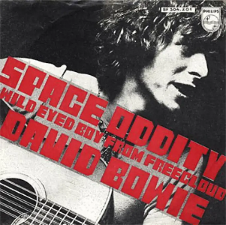 Es-sollte-bis-1969-dauern-bis-ihm-mit-dem-legendaeren-Space-Oddity-erstmals-der-Sprung-in-die-Charts-gelang