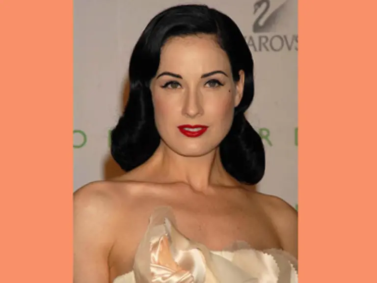 Auf-Dita-Von-Teese-stehen-uebrigens-nicht-nur-Maenner